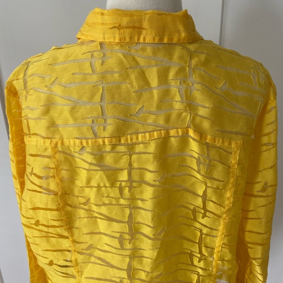 Vintage Yellow Jacket with mesh Cut-outs - Picture 4 of 7
